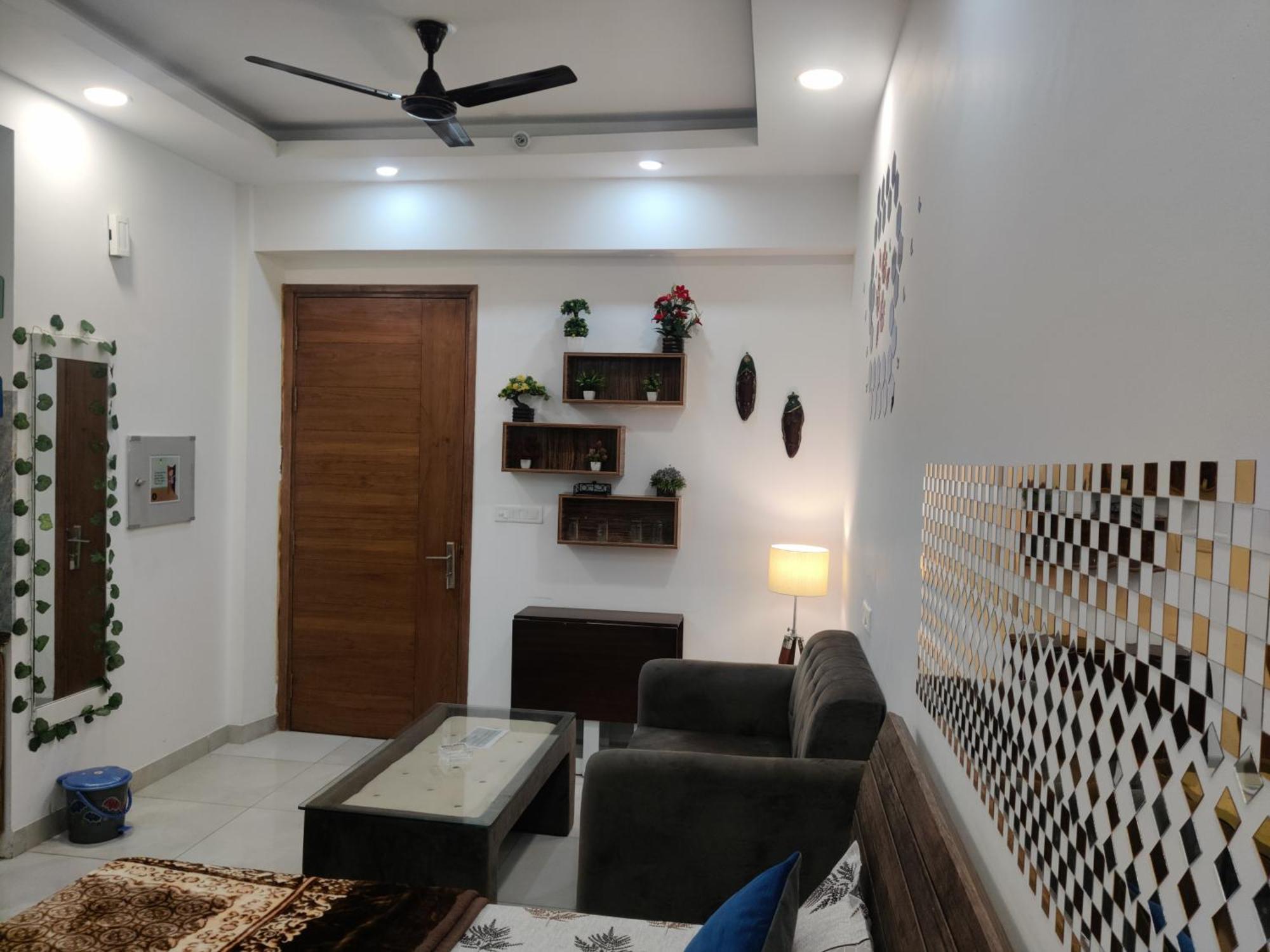The Forest Stays-Luxury Studio Apartment In Noida Exterior photo